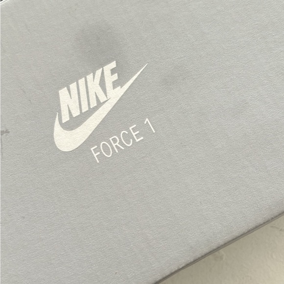 Nike Force 1 - Picture 5 of 6